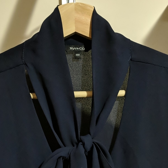 RW&CO Navy Blouse - Picture 2 of 7
